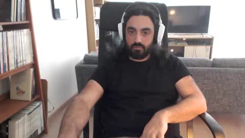 yeeaahoo online show from April 7, 3:56 pm