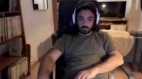 yeeaahoo online show from April 15, 7:10 pm