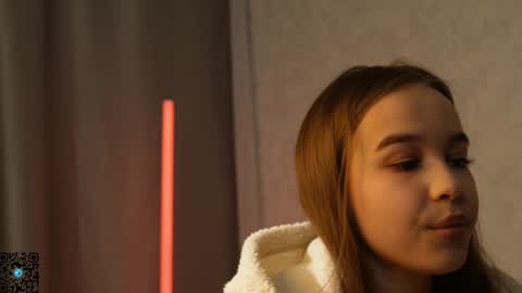 Snapshot of yeepshyy chatting on December 9, 8:12 pm Kate online show from December 9, 8:12 pm