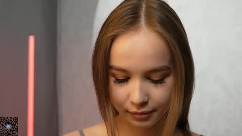 Snapshot of yeepshyy chatting on February 15, 7:17 pm Kate online show from February 15, 7:17 pm