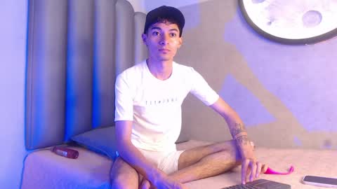 Yeferson online show from May 5, 7:44 pm