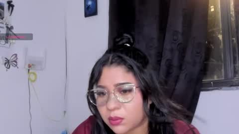 Snapshot of yelly_18 chatting on June 30, 2:45 am yelly online show from June 30, 2:45 am