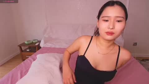 Snapshot of yenii_mai chatting on July 3, 4:19 am Yeni online show from July 3, 4:19 am