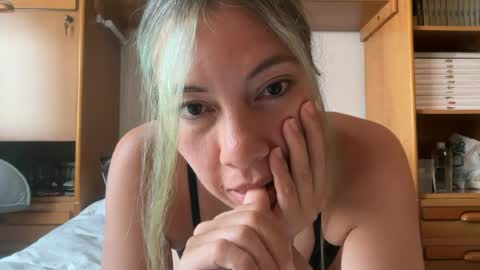 yenlo01 online show from June 30, 11:44 am