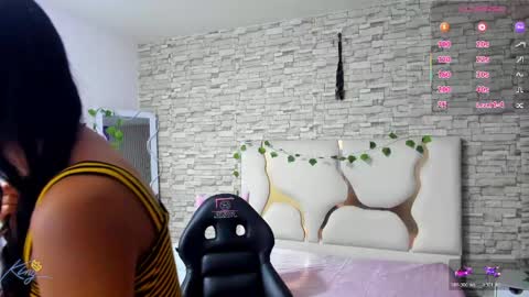 Snapshot of yenn_tay chatting on April 26, 11:52 am ZAYDEN online show from April 26, 11:52 am