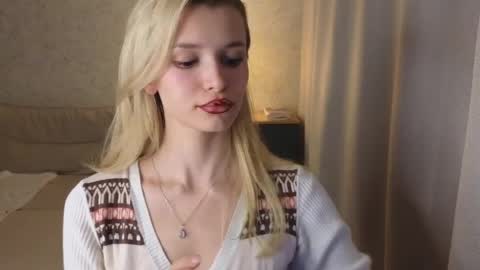 Yenna online show from April 11, 5:06 pm