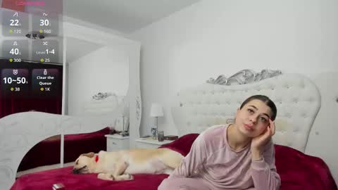 yennefer13 online show from December 22, 10:29 pm