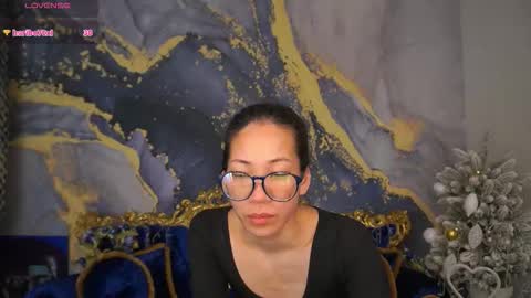 Snapshot of yennstar chatting on February 27, 1:05 am yennstar online show from February 27, 1:05 am