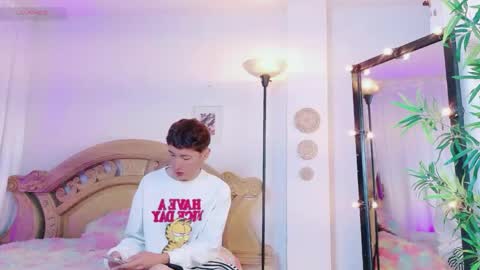 Snapshot of yeremmy_twink chatting on May 10, 4:12 pm yeremmy_twink online show from May 10, 4:12 pm