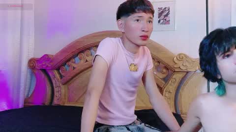Snapshot of yeremmy_twink chatting on May 12, 7:11 pm yeremmy_twink online show from May 12, 7:11 pm