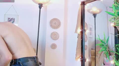 Snapshot of yeremmy_twink chatting on May 19, 6:58 pm yeremmy_twink online show from May 19, 6:58 pm