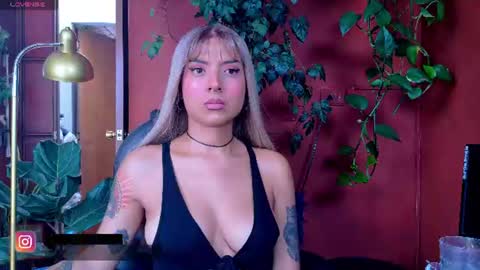 yeriawaddell  online show from July 19, 7:17 pm