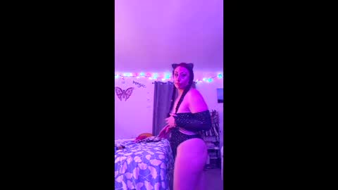 yesdaddy576415 online show from April 17, 7:00 am