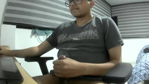 yesidxxx123_ online show from June 19, 4:06 am