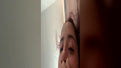 Snapshot of yesika177609 chatting on July 7, 1:15 pm Yesika online show from July 7, 1:15 pm