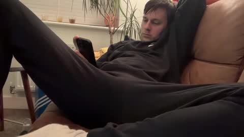 Snapshot of yesimlonely chatting on February 11, 9:35 pm Sal online show from February 11, 9:35 pm