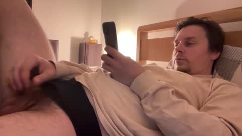 Snapshot of yesimlonely chatting on November 5, 11:27 pm Sal online show from November 5, 11:27 pm