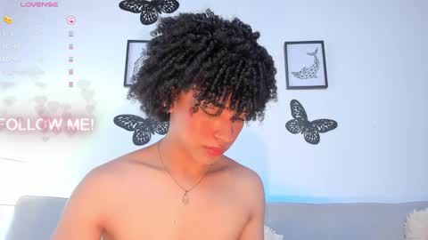 Snapshot of yess__daddyy chatting on December 12, 4:53 pm YAMPOOL  online show from December 12, 4:53 pm