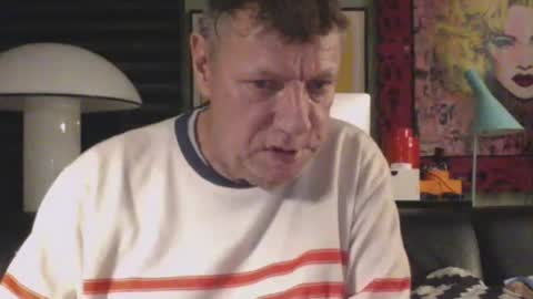 Snapshot of yessex247 chatting on December 2, 1:58 am yessex247 online show from December 2, 1:58 am