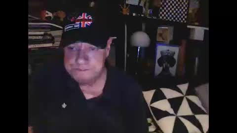 Snapshot of yessex247 chatting on October 11, 4:12 am yessex247 online show from October 11, 4:12 am