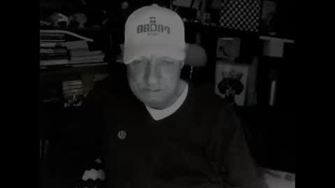 Snapshot of yessex247 chatting on October 16, 2:01 am yessex247 online show from October 16, 2:01 am