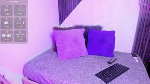 Snapshot of yessica_doll chatting on June 27, 12:44 pm Yessicsa online show from June 27, 12:44 pm