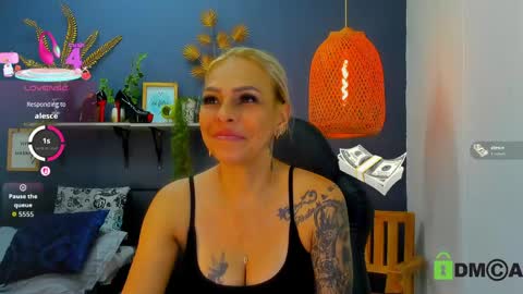 yessika_parker online show from May 4, 8:43 am
