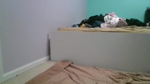 yin476 online show from December 18, 11:00 pm