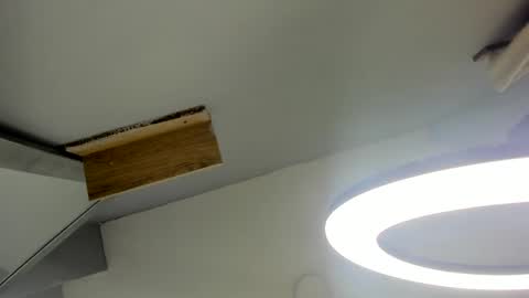 roxie reyes  online show from February 20, 7:34 am