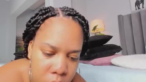 roxie reyes  online show from October 8, 3:04 am