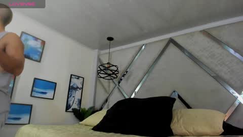 Snapshot of yiyo10_ chatting on December 29, 3:03 pm Yiyo online show from December 29, 3:03 pm