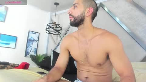 Snapshot of yiyo10_ chatting on January 1, 9:20 pm Yiyo online show from January 1, 9:20 pm