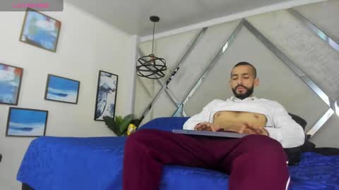 Snapshot of yiyo10_ chatting on January 10, 4:33 am Yiyo online show from January 10, 4:33 am