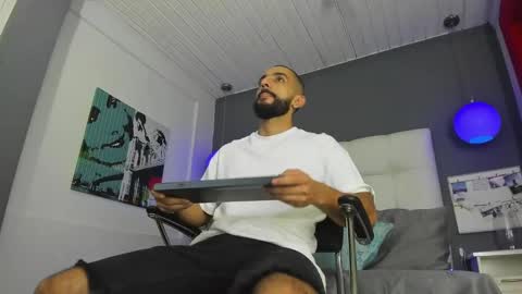 Snapshot of yiyo10_ chatting on February 9, 4:04 am Yiyo online show from February 9, 4:04 am