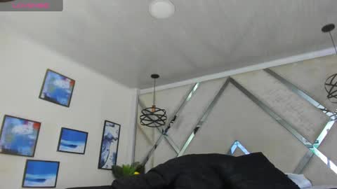 Snapshot of yiyo10_ chatting on February 14, 4:26 am Yiyo online show from February 14, 4:26 am