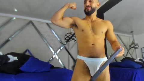 Snapshot of yiyo10_ chatting on February 15, 4:36 am Yiyo online show from February 15, 4:36 am