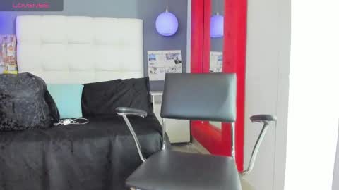 Snapshot of yiyo10_ chatting on February 24, 6:49 am Yiyo online show from February 24, 6:49 am