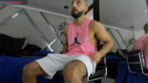 Snapshot of yiyo10_ chatting on March 9, 4:55 pm Yiyo online show from March 9, 4:55 pm