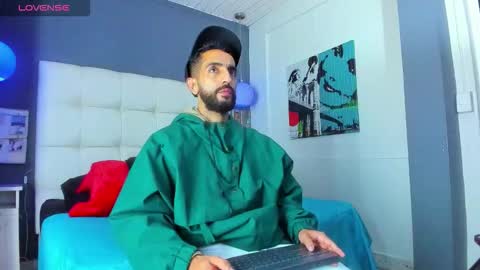 Snapshot of yiyo10_ chatting on February 3, 4:32 am Yiyo online show from February 3, 4:32 am