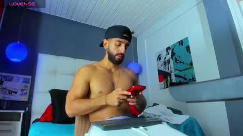 Snapshot of yiyo10_ chatting on February 3, 6:40 am Yiyo online show from February 3, 6:40 am