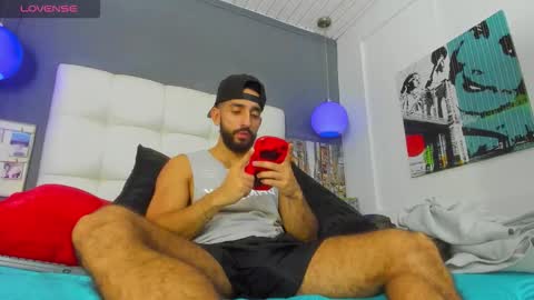 Snapshot of yiyo10_ chatting on February 10, 4:27 am Yiyo online show from February 10, 4:27 am