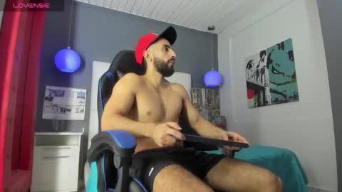 Snapshot of yiyo10_ chatting on February 19, 4:41 am Yiyo online show from February 19, 4:41 am