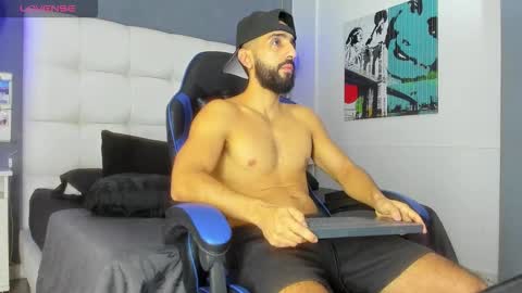 Snapshot of yiyo10_ chatting on February 22, 5:19 am Yiyo online show from February 22, 5:19 am