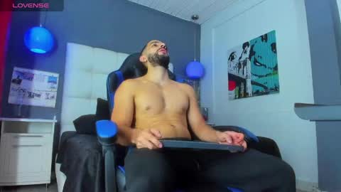 Snapshot of yiyo10_ chatting on March 14, 4:18 am Yiyo online show from March 14, 4:18 am