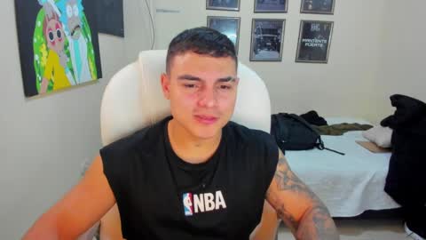 Snapshot of yker18 chatting on January 26, 4:41 am yker online show from January 26, 4:41 am