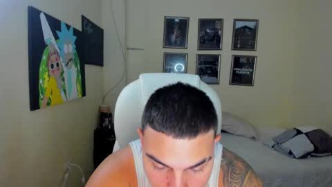 Snapshot of yker18 chatting on January 31, 11:03 pm yker online show from January 31, 11:03 pm