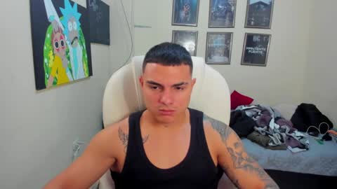 Snapshot of yker18 chatting on February 8, 3:31 pm yker online show from February 8, 3:31 pm