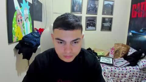 Snapshot of yker18 chatting on September 27, 7:08 pm yker online show from September 27, 7:08 pm