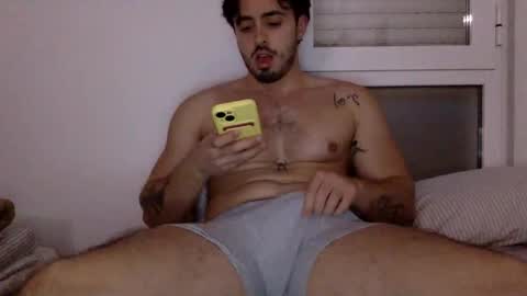 yngspaniard online show from November 17, 5:08 pm