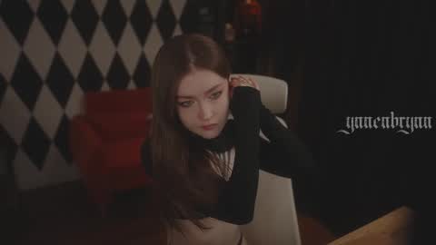 ynnenbrynn online show from December 5, 6:33 am